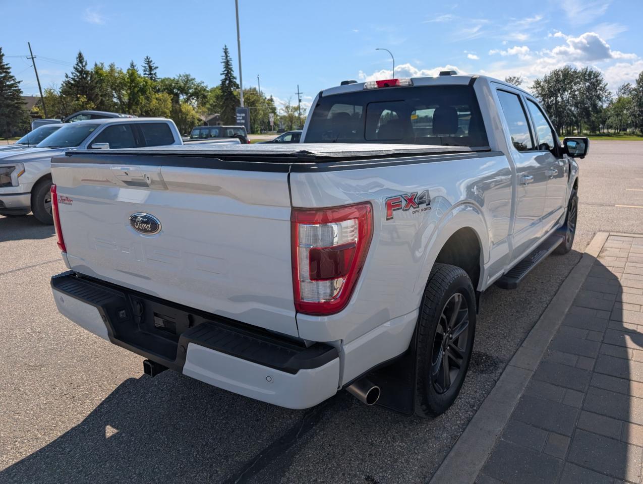 2022 Ford F-150 Lariat Photo5