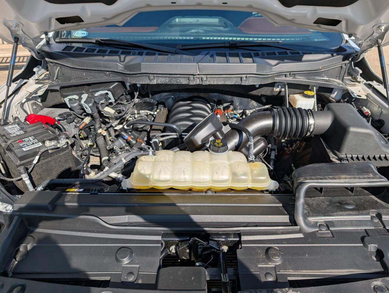 2022 Ford F-150 Lariat Photo5