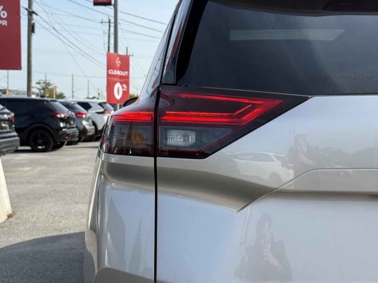2023 Nissan Rogue SL  - Moonroof -  Leather Seats Photo