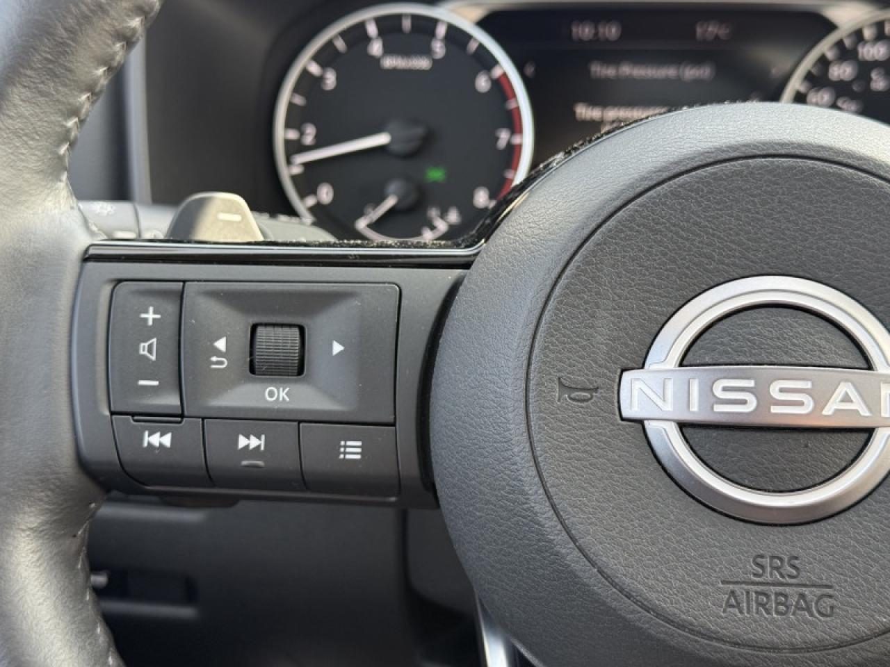 2023 Nissan Rogue SL  - Moonroof -  Leather Seats Photo