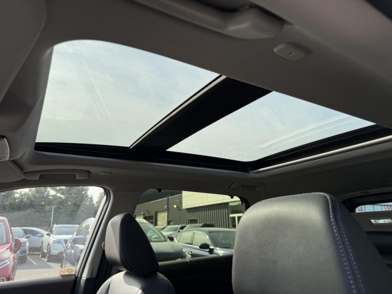 2023 Nissan Rogue SL  - Moonroof -  Leather Seats Photo