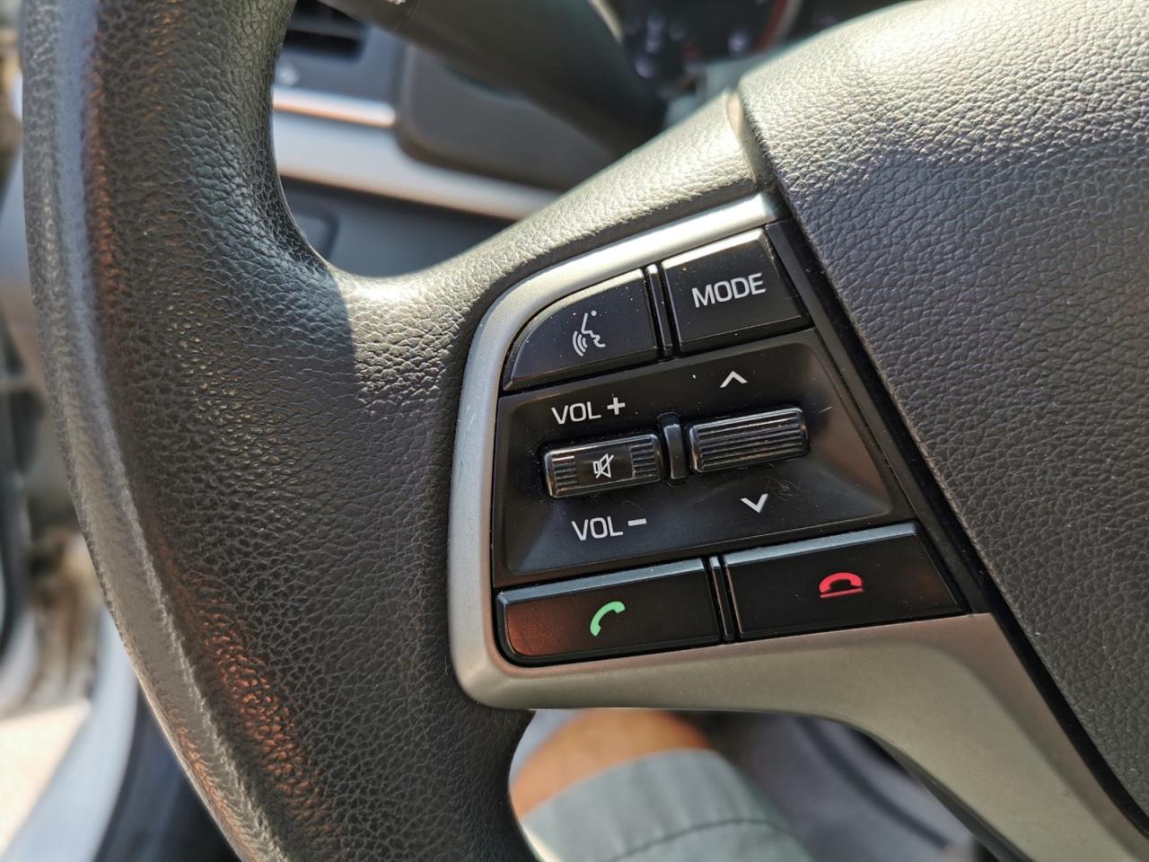 2017 Hyundai Elantra SE - Photo #14