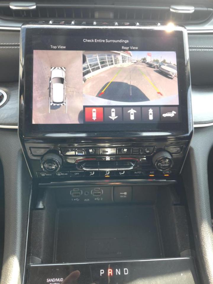 2021 Jeep Grand Cherokee L 4x4 Limited Photo