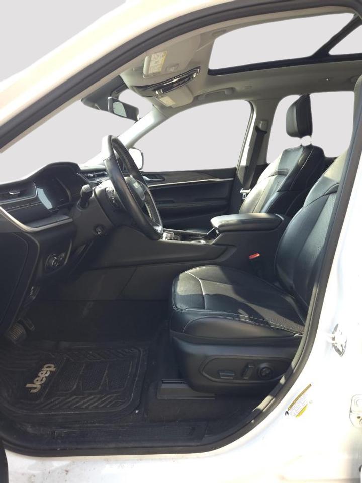 2021 Jeep Grand Cherokee L 4x4 Limited Photo