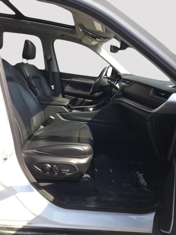 2021 Jeep Grand Cherokee L 4x4 Limited Photo