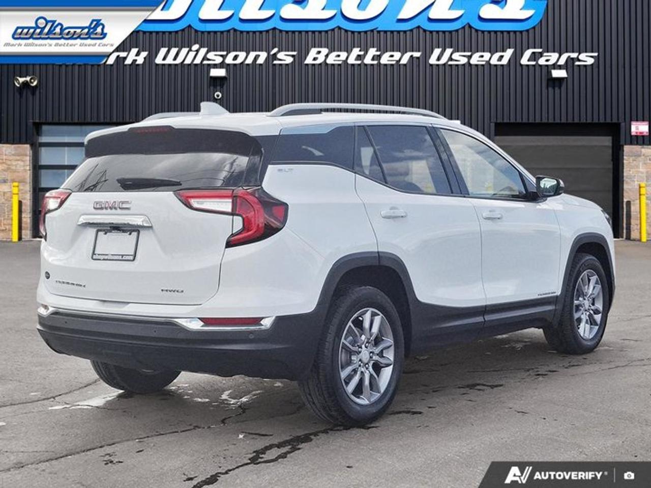 2022 GMC Terrain SLT AWD | Leather | Adaptive Cruise | Heated Wheel + Seats | CarPlay + Android | Rear Cam & More ! Photo