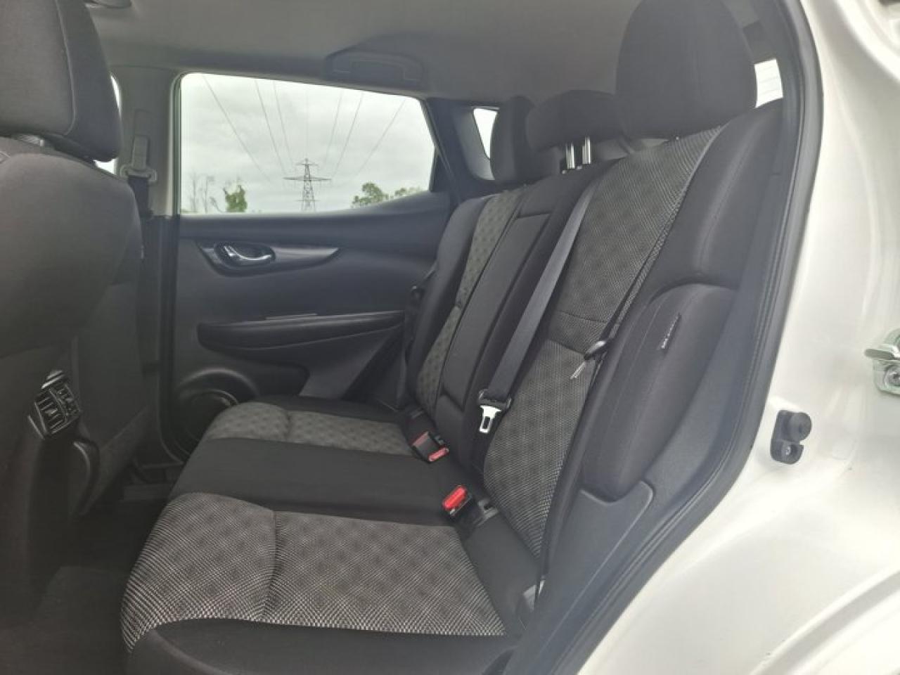 2023 Nissan Qashqai SV AWD | Sunroof | Adaptive Cruise | Apple CarPlay | Heated Seats & Steering | Android Auto & More ! Photo