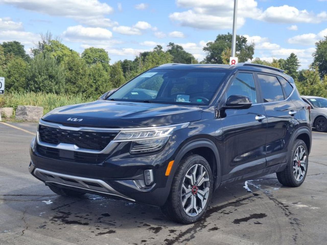 Used 2022 Kia Seltos SX Turbo AWD | Leather | Sunroof | Heated Seats + Wheel | Carplay + Android | Vented Seats & More ! for sale in Guelph, ON