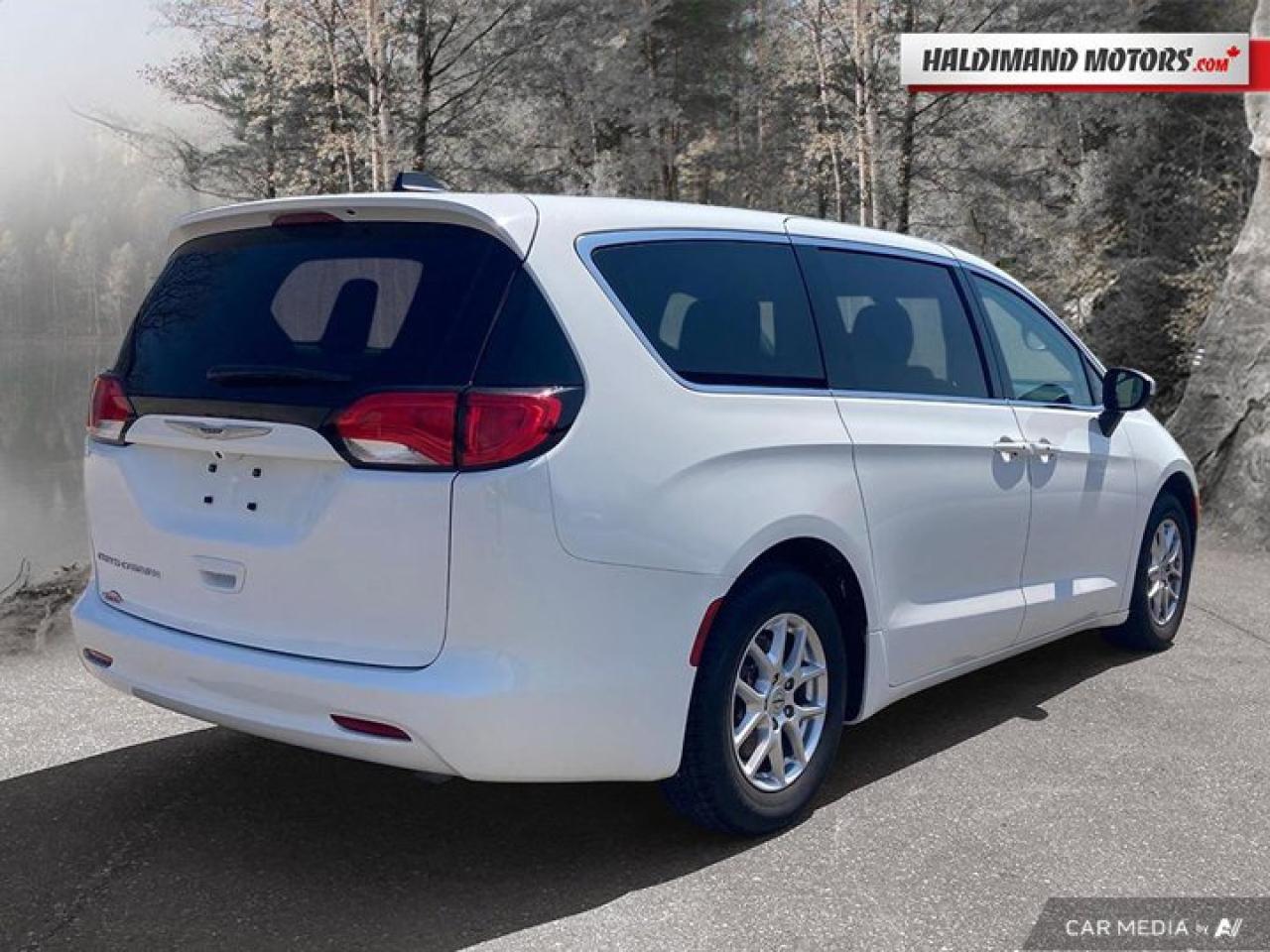 2022 Dodge Grand Caravan SXT Photo4