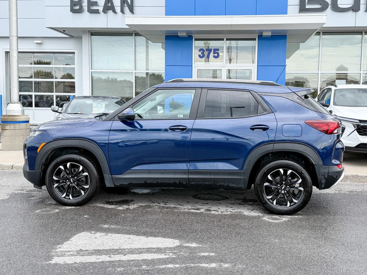 2023 Chevrolet TrailBlazer LT 1.3L 3 CYL WITH REMOTE START/ENTRY, HEATED SEATS, HD REAR VISION CAMERA, APPLE CARPLAY AND ANDROID AUTO Photo