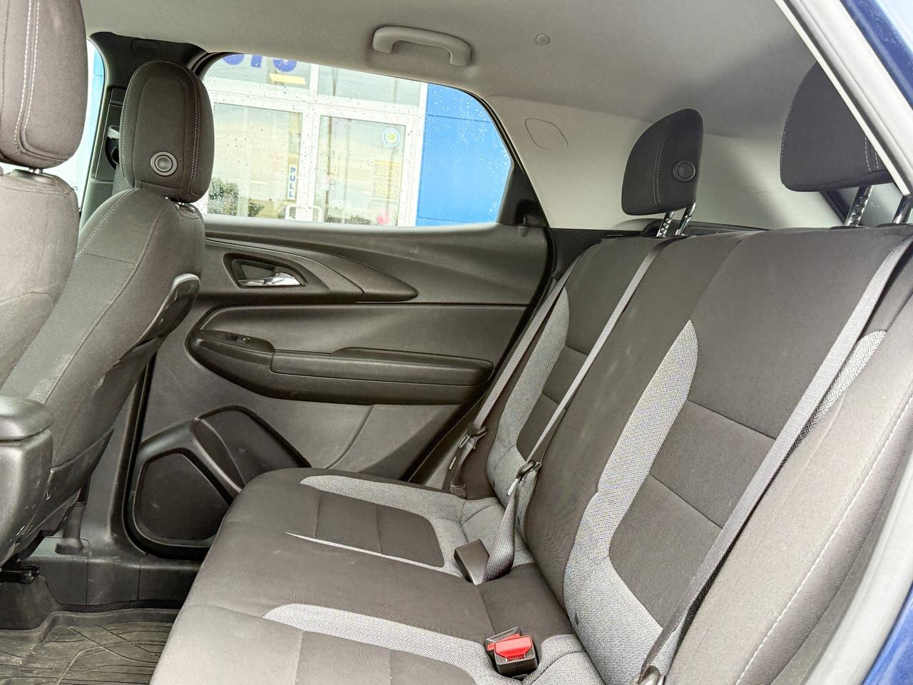 2023 Chevrolet TrailBlazer LT 1.3L 3 CYL WITH REMOTE START/ENTRY, HEATED SEATS, HD REAR VISION CAMERA, APPLE CARPLAY AND ANDROID AUTO Photo