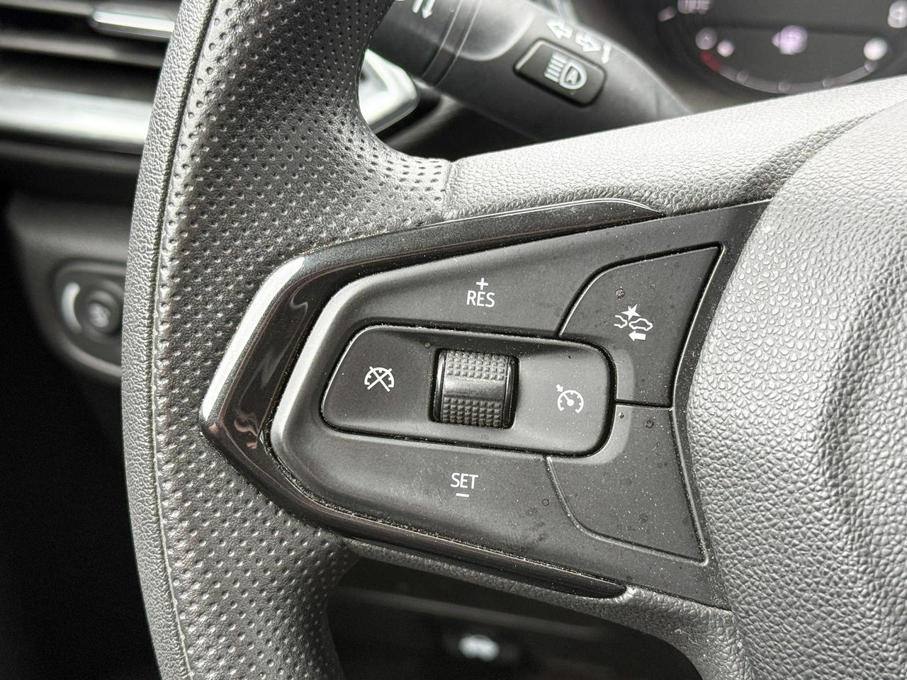 2023 Chevrolet TrailBlazer LT 1.3L 3 CYL WITH REMOTE START/ENTRY, HEATED SEATS, HD REAR VISION CAMERA, APPLE CARPLAY AND ANDROID AUTO Photo