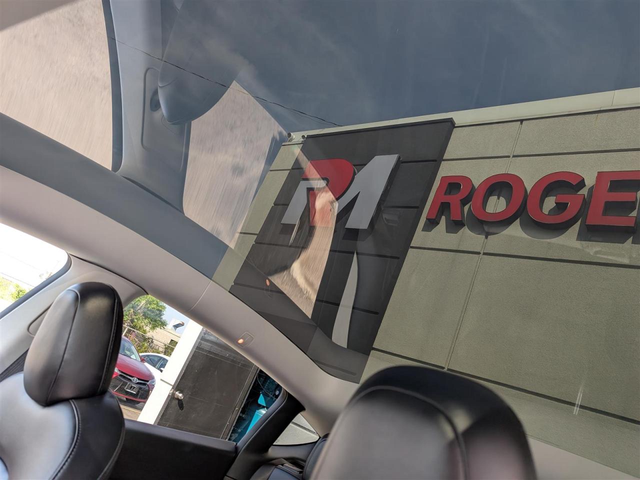 2021 Tesla Model Y LONG RANGE AWD - DUAL MOTOR