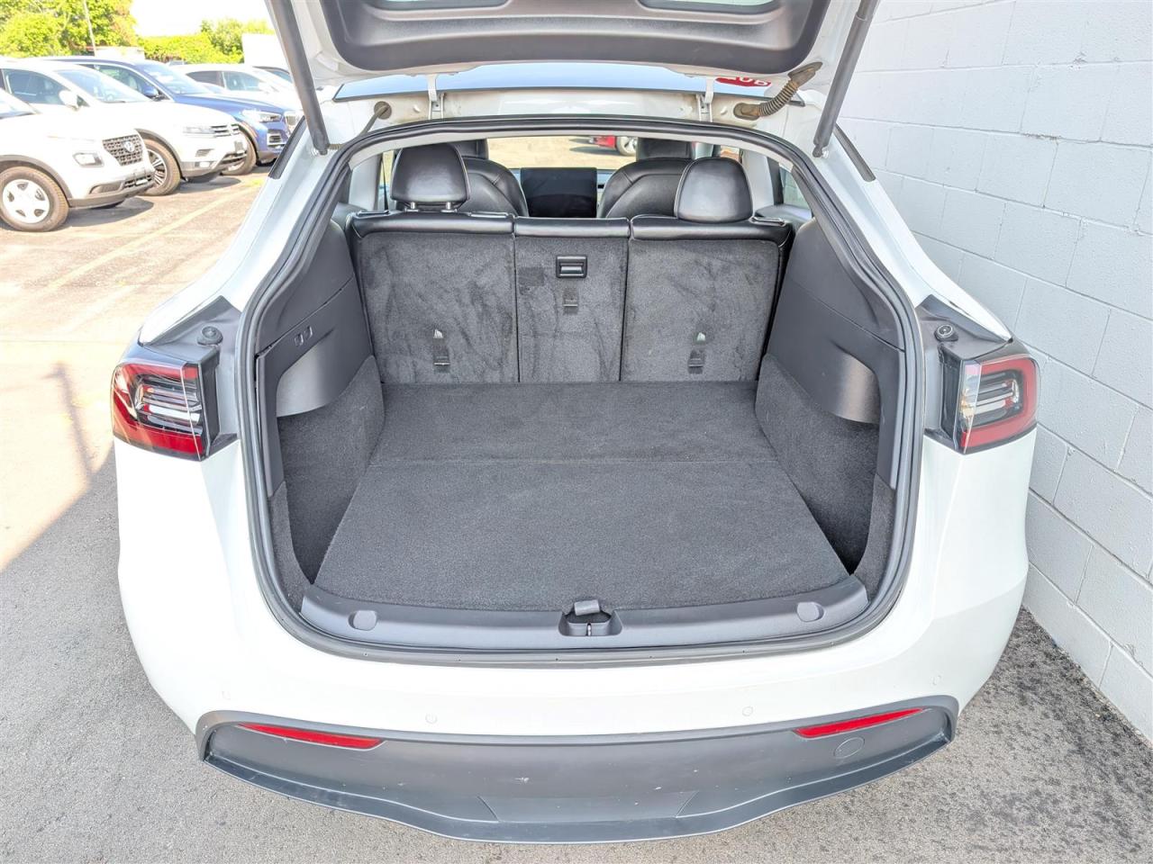 2021 Tesla Model Y LONG RANGE AWD - DUAL MOTOR