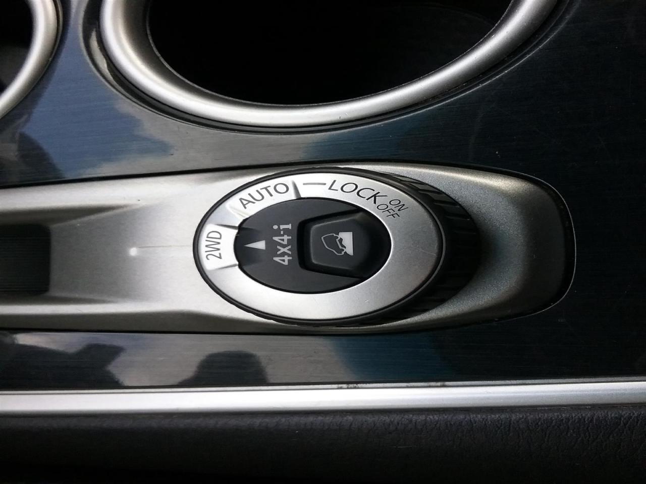 2016 Nissan Pathfinder 4WD | 7 Passenger Photo