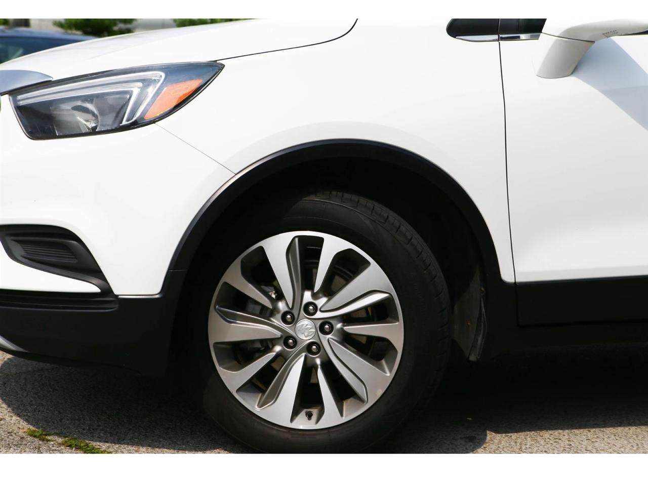 2019 Buick Encore Preferred AWD Photo2