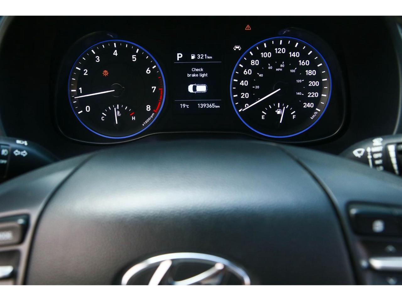 2020 Hyundai KONA Luxury Plus Roof AWD Photo