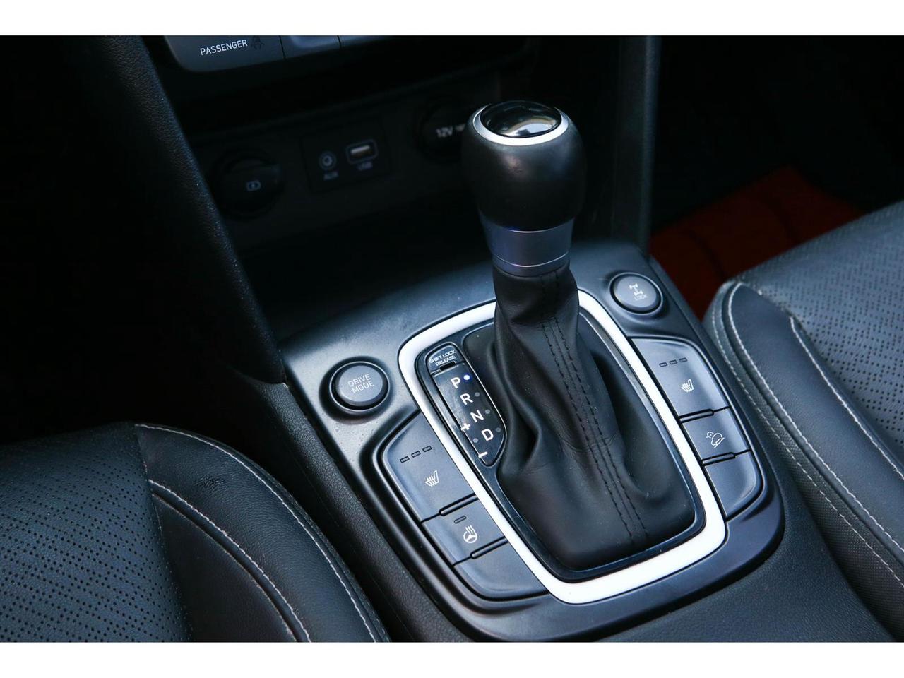 2020 Hyundai KONA Luxury Plus Roof AWD Photo