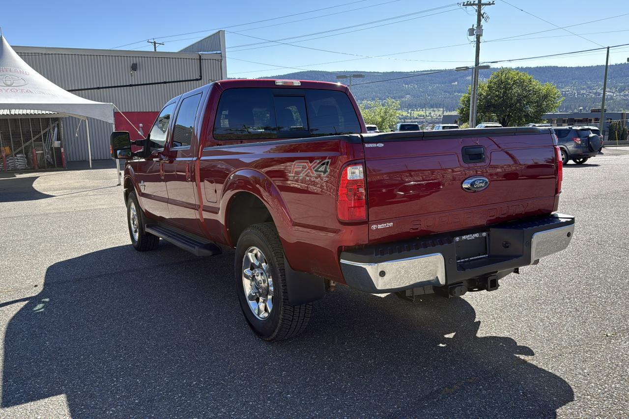 2015 Ford F-350 Super Duty SRW Lariat Photo