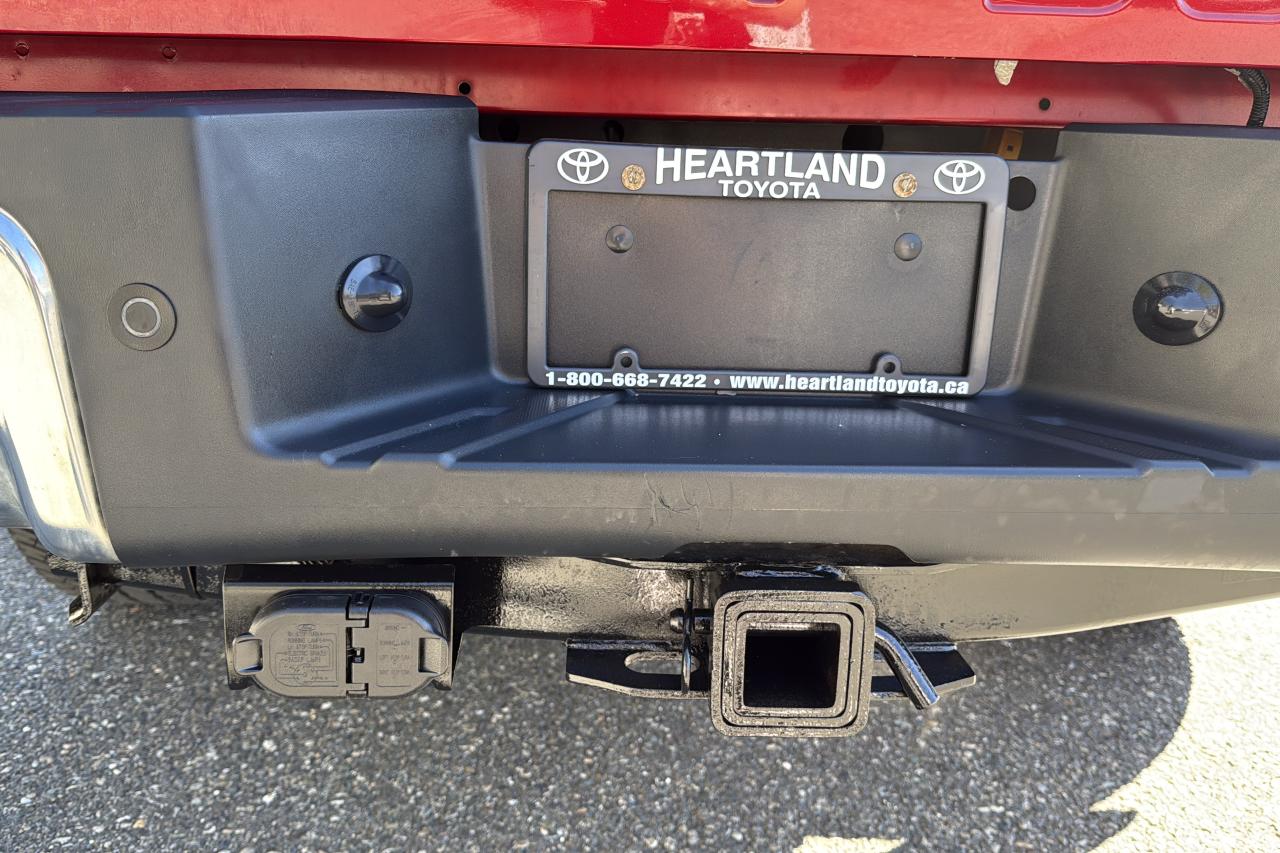2015 Ford F-350 Super Duty SRW Lariat Photo