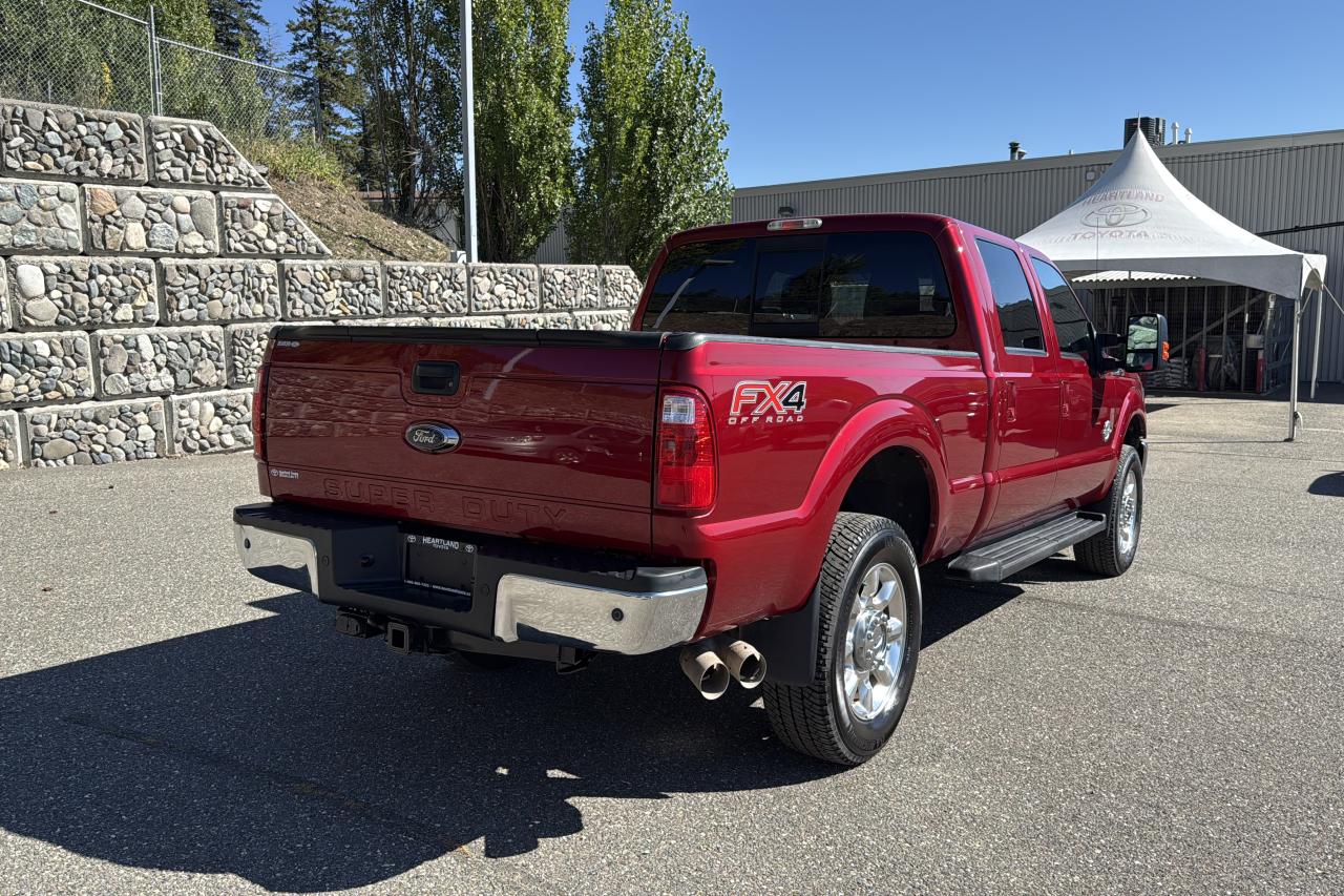 2015 Ford F-350 Super Duty SRW Lariat Photo