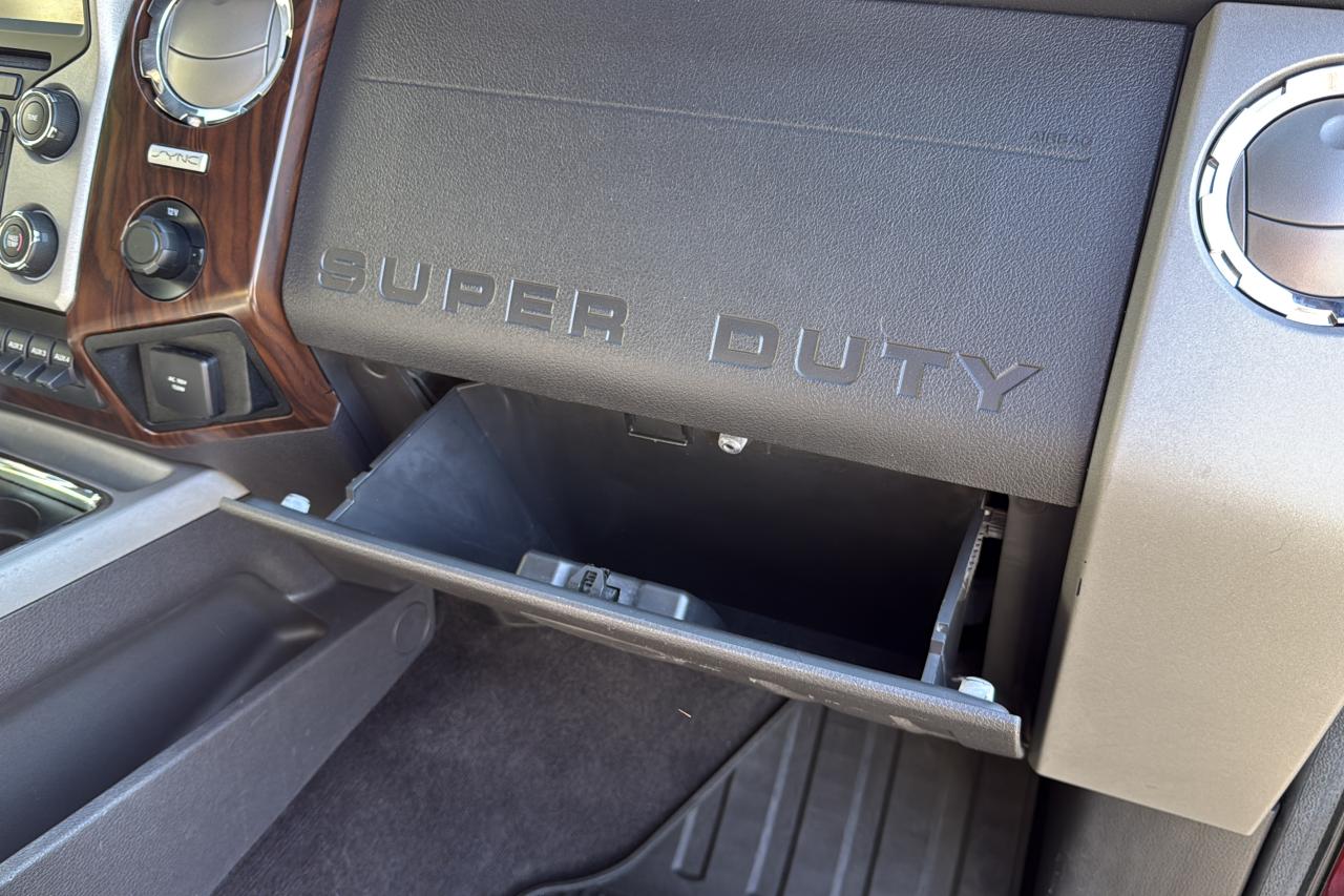 2015 Ford F-350 Super Duty SRW Lariat Photo