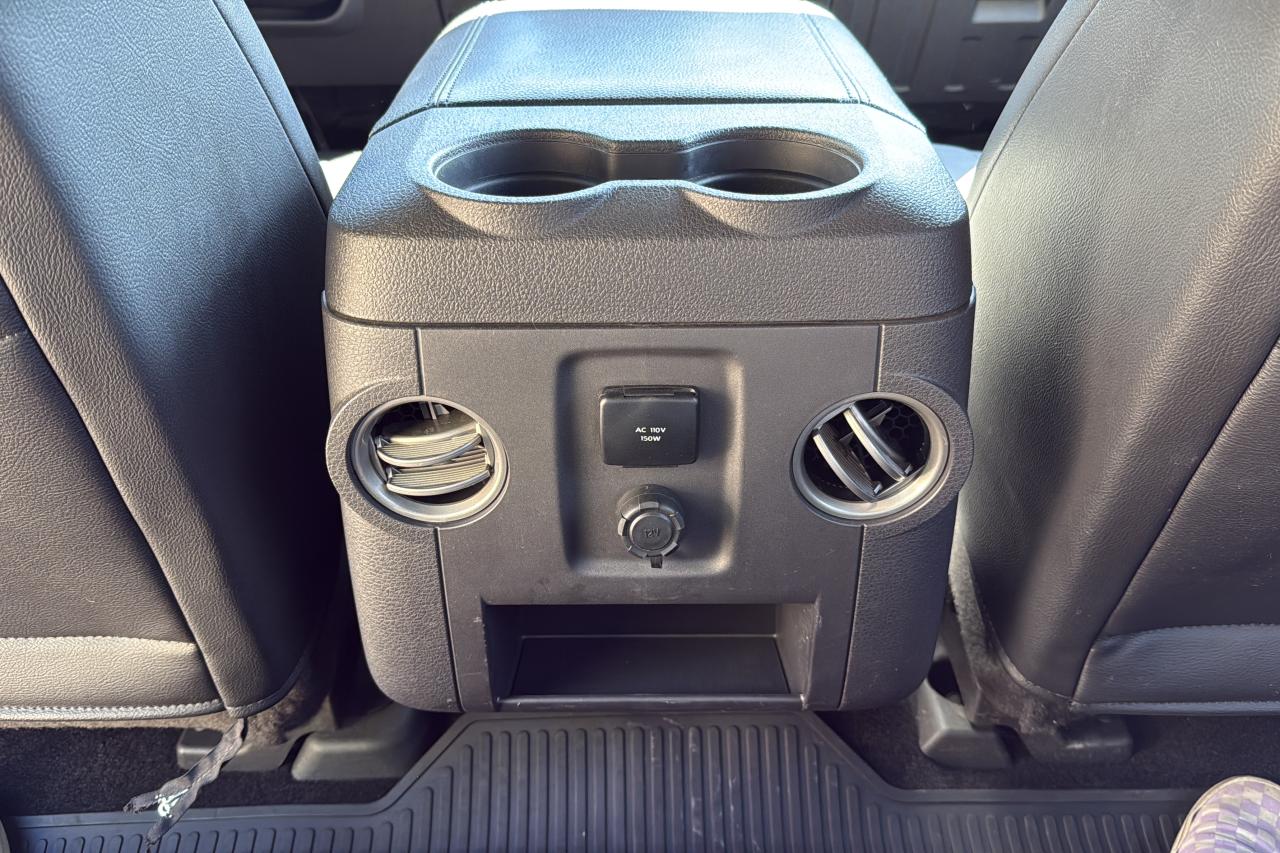 2015 Ford F-350 Super Duty SRW Lariat Photo