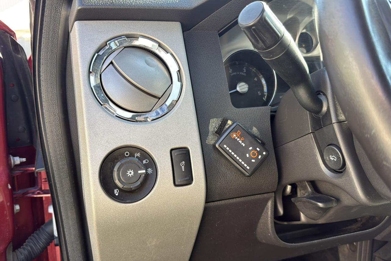 2015 Ford F-350 Super Duty SRW Lariat Photo