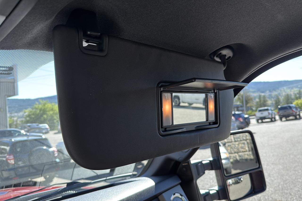 2015 Ford F-350 Super Duty SRW Lariat Photo