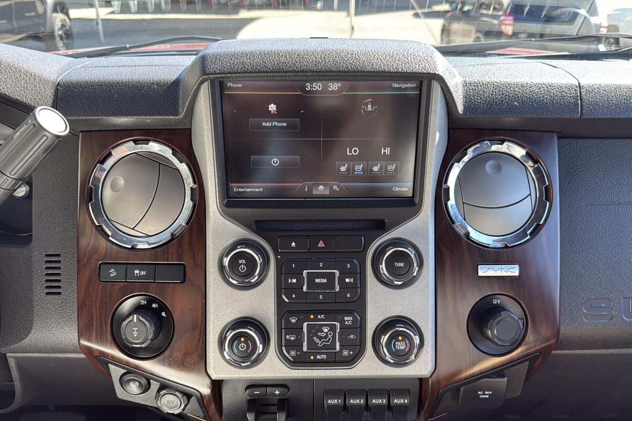 2015 Ford F-350 Super Duty SRW Lariat Photo