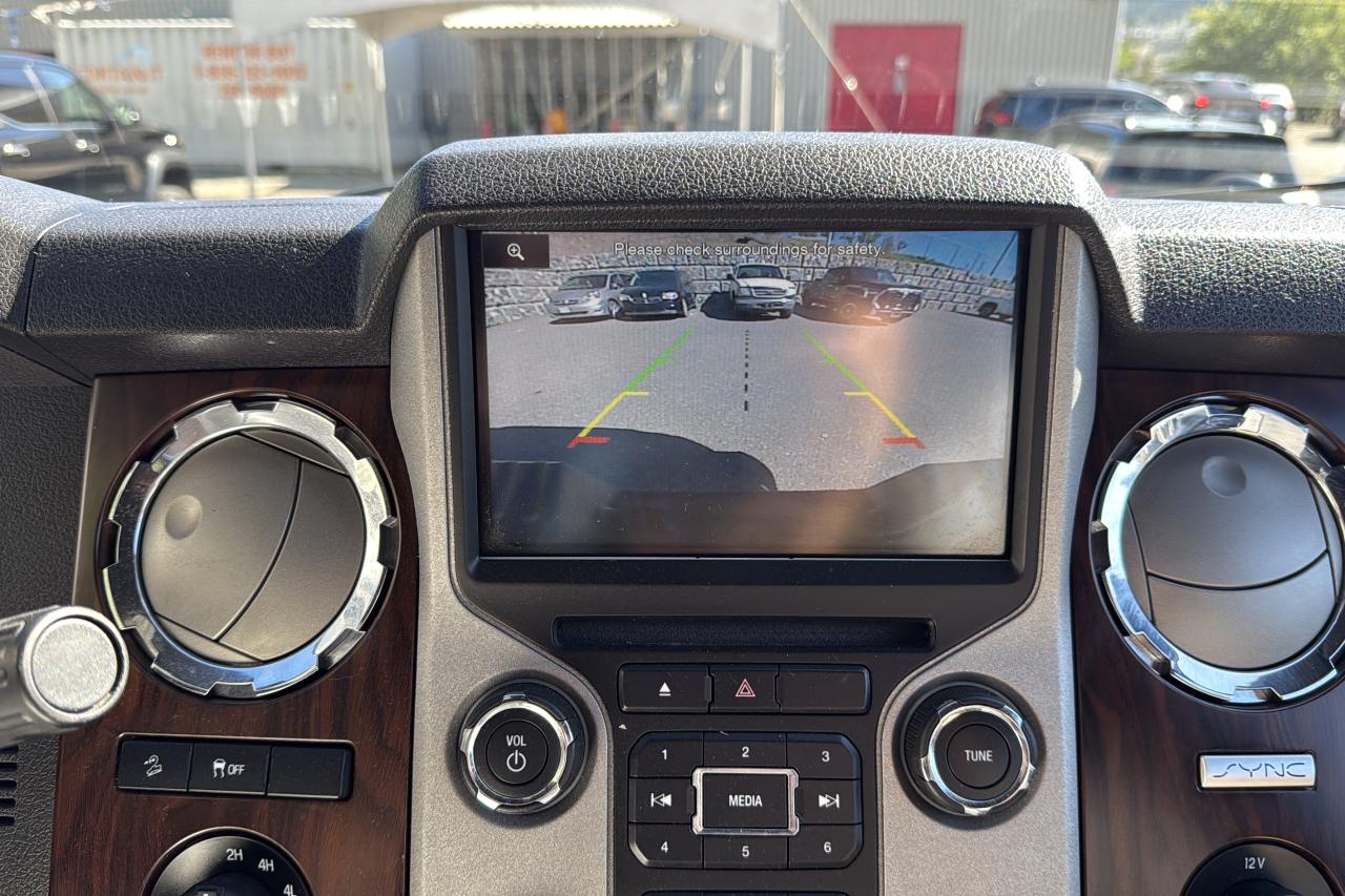 2015 Ford F-350 Super Duty SRW Lariat Photo