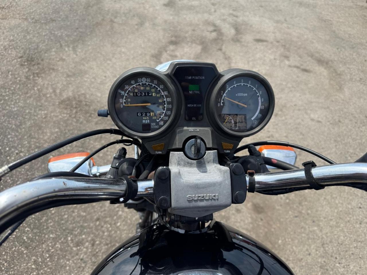 1983 Suzuki GSX-R600 Tempter, GR650, ONLY 10000KMS, RUNS AND DRIVES - Photo #10