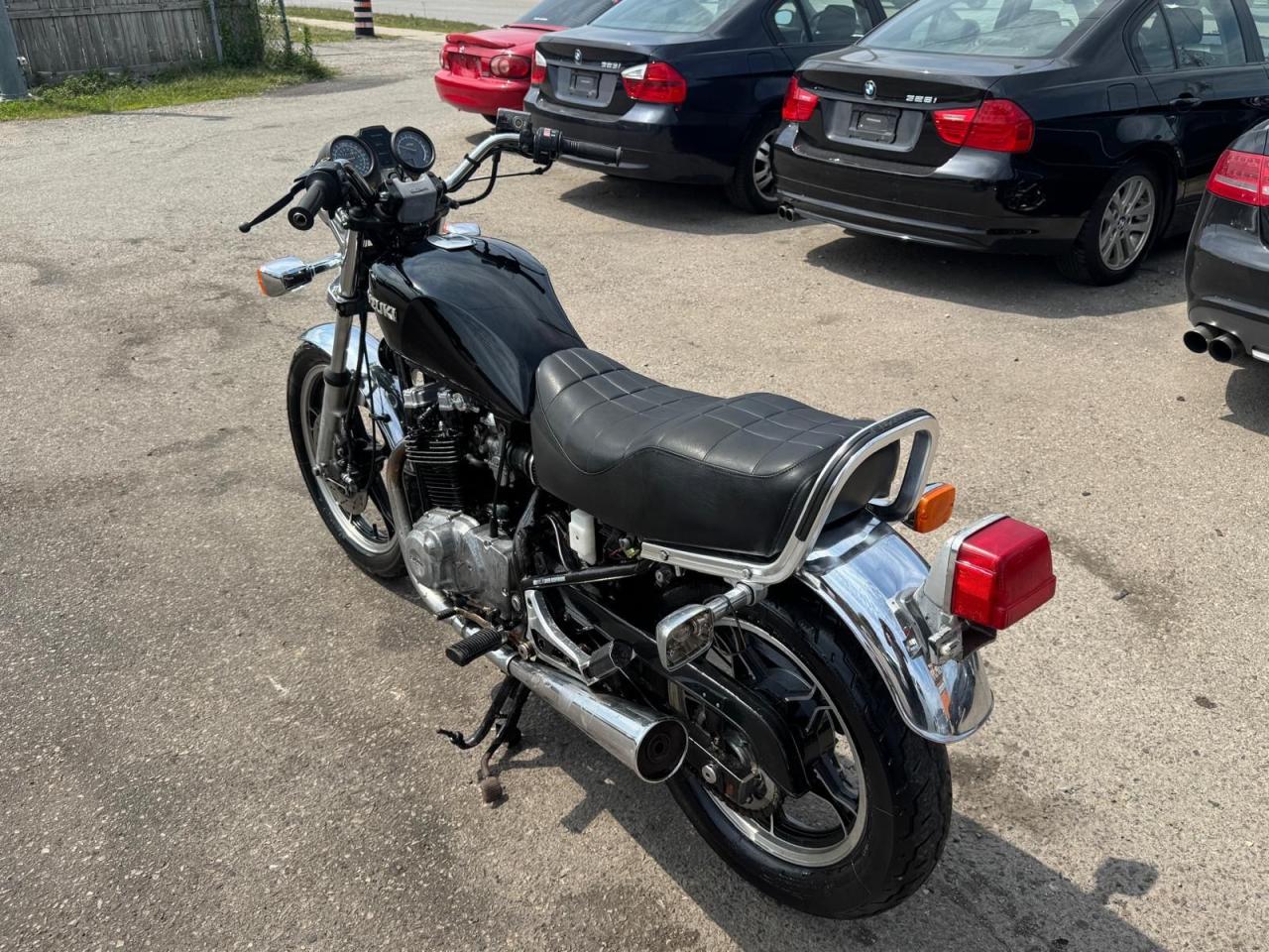 1983 Suzuki GSX-R600 Tempter, GR650, ONLY 10000KMS, RUNS AND DRIVES - Photo #2