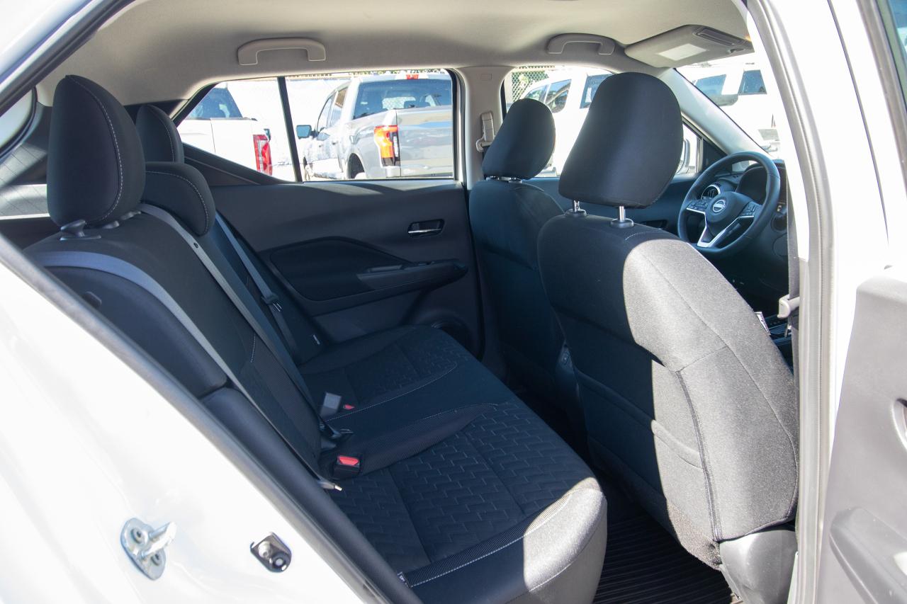2023 Nissan Kicks SV Photo5
