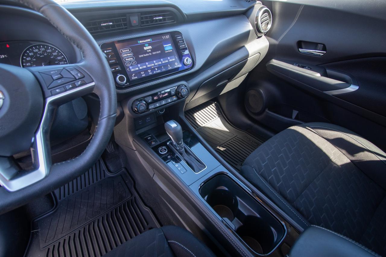 2023 Nissan Kicks SV Photo5