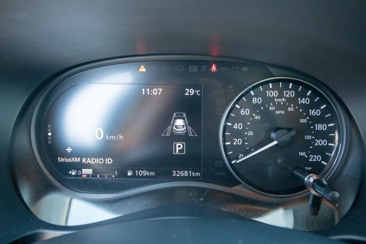 2023 Nissan Kicks SV Photo5