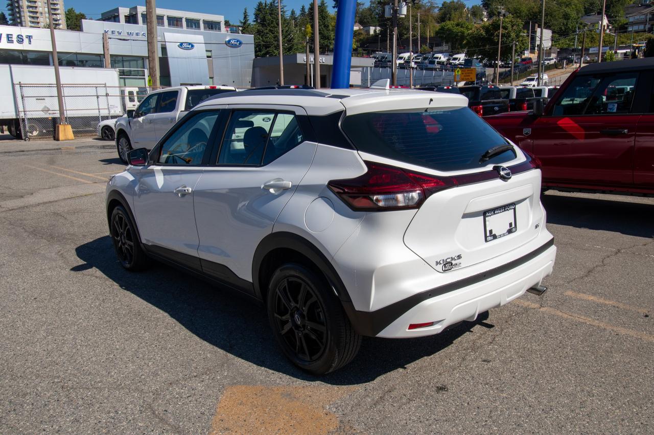 2023 Nissan Kicks SV Photo5