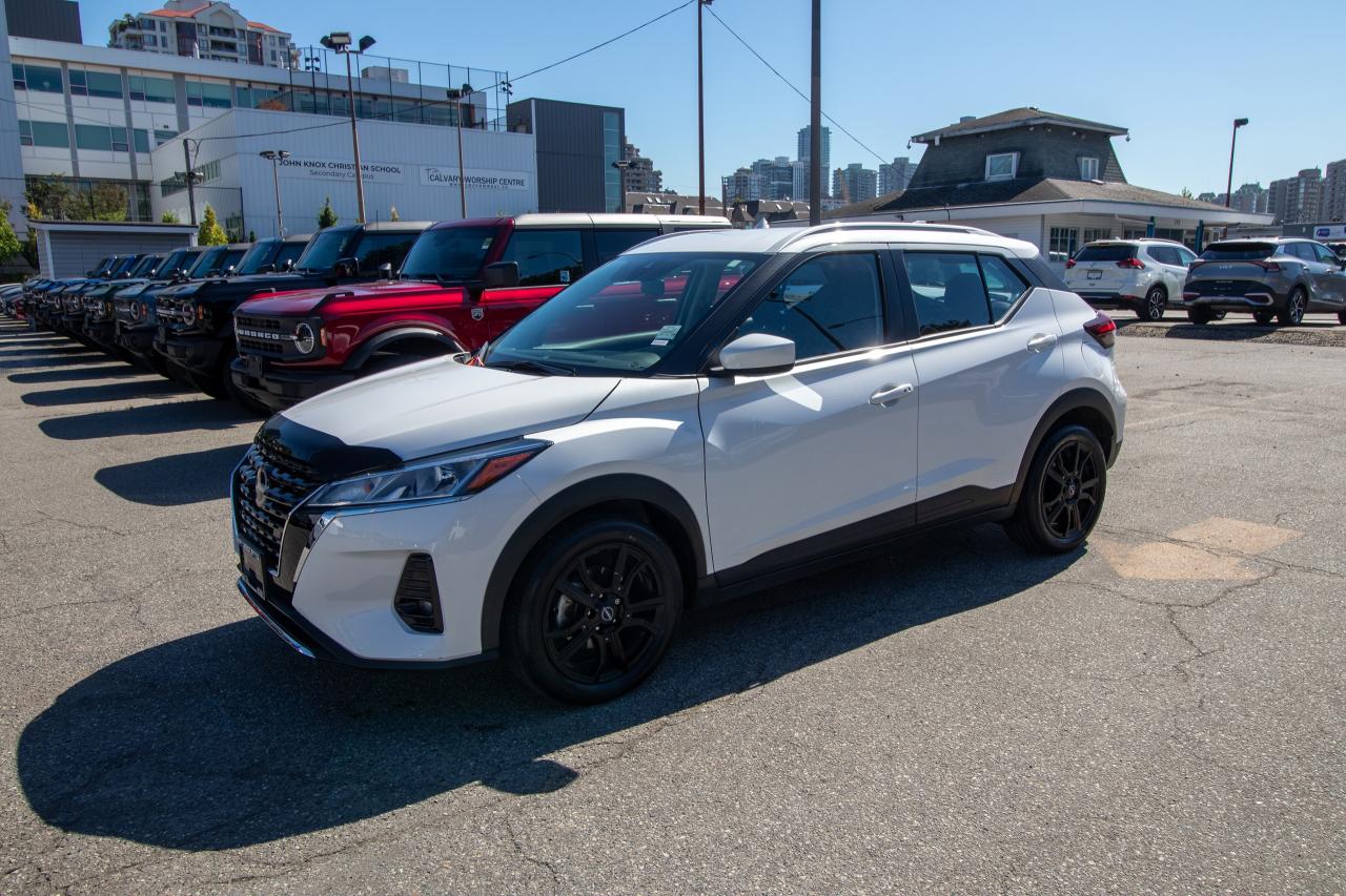 2023 Nissan Kicks SV Photo
