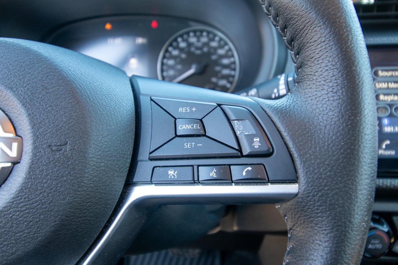 2023 Nissan Kicks SV Photo5