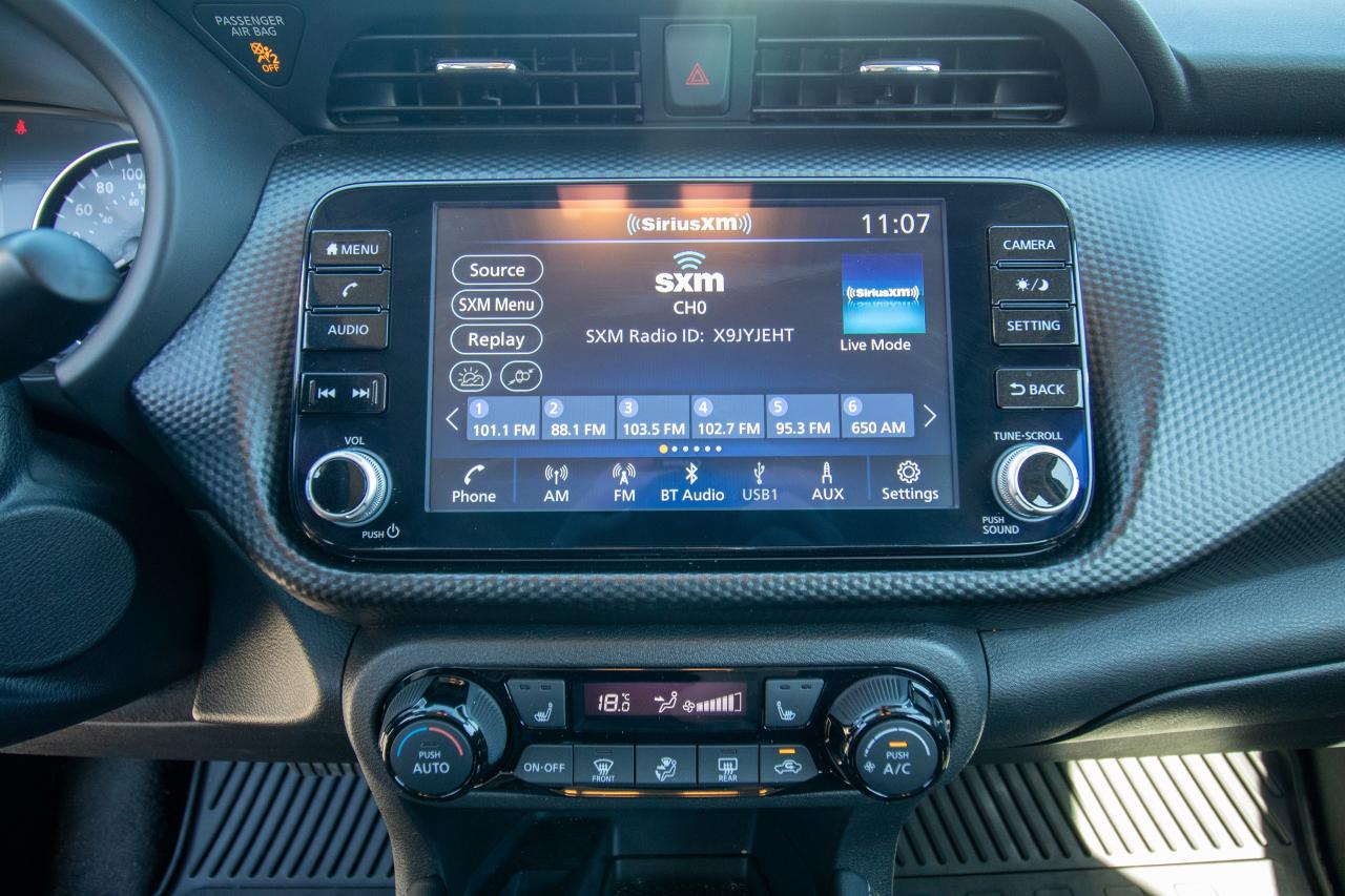 2023 Nissan Kicks SV Photo5