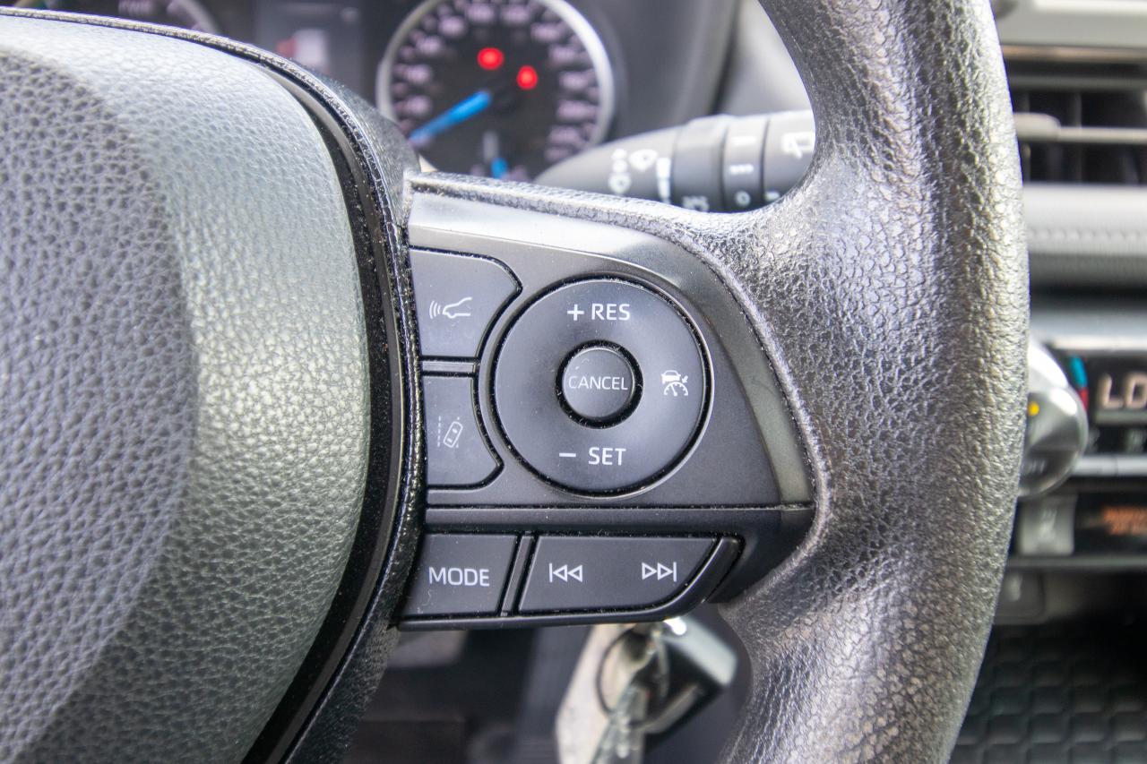 2021 Toyota RAV4 Hybrid LE AWD Photo5