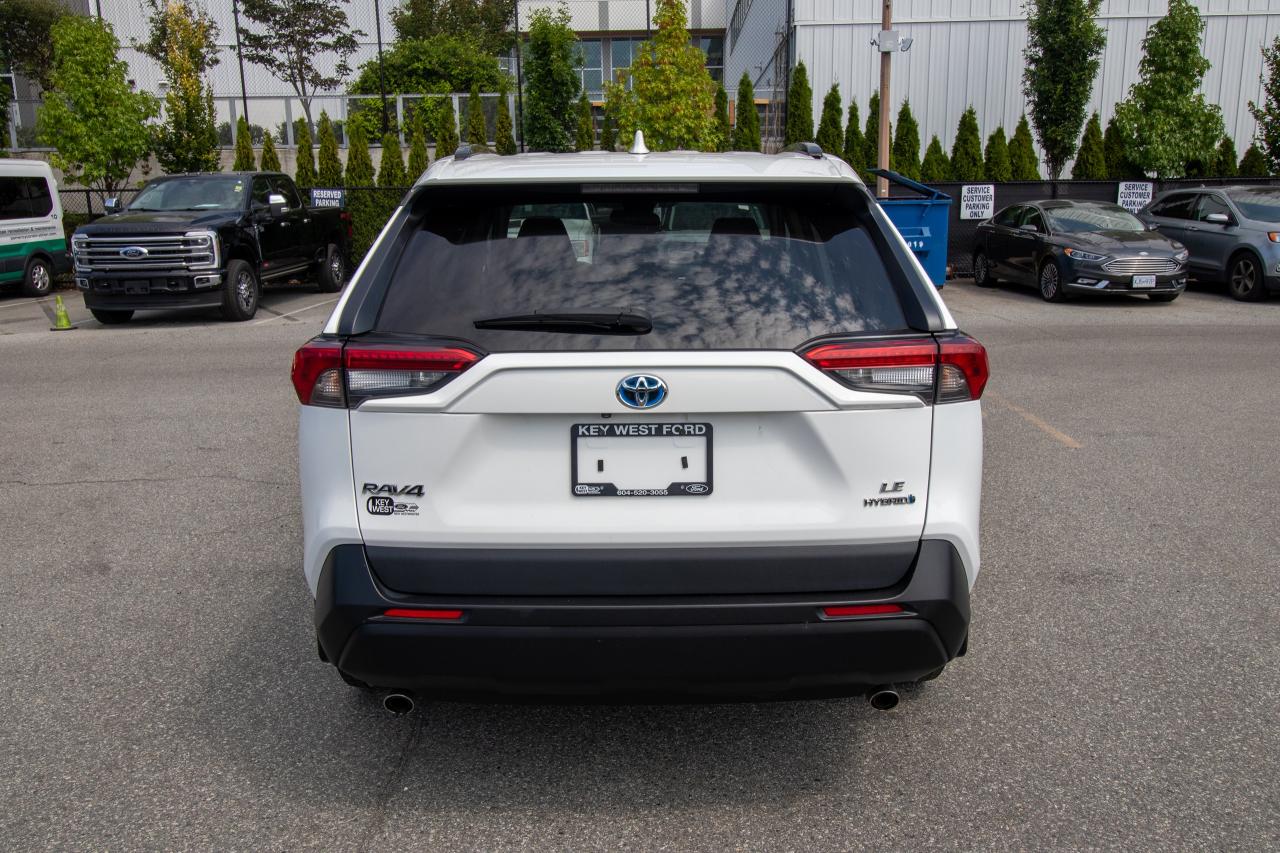 2021 Toyota RAV4 Hybrid LE AWD Photo5