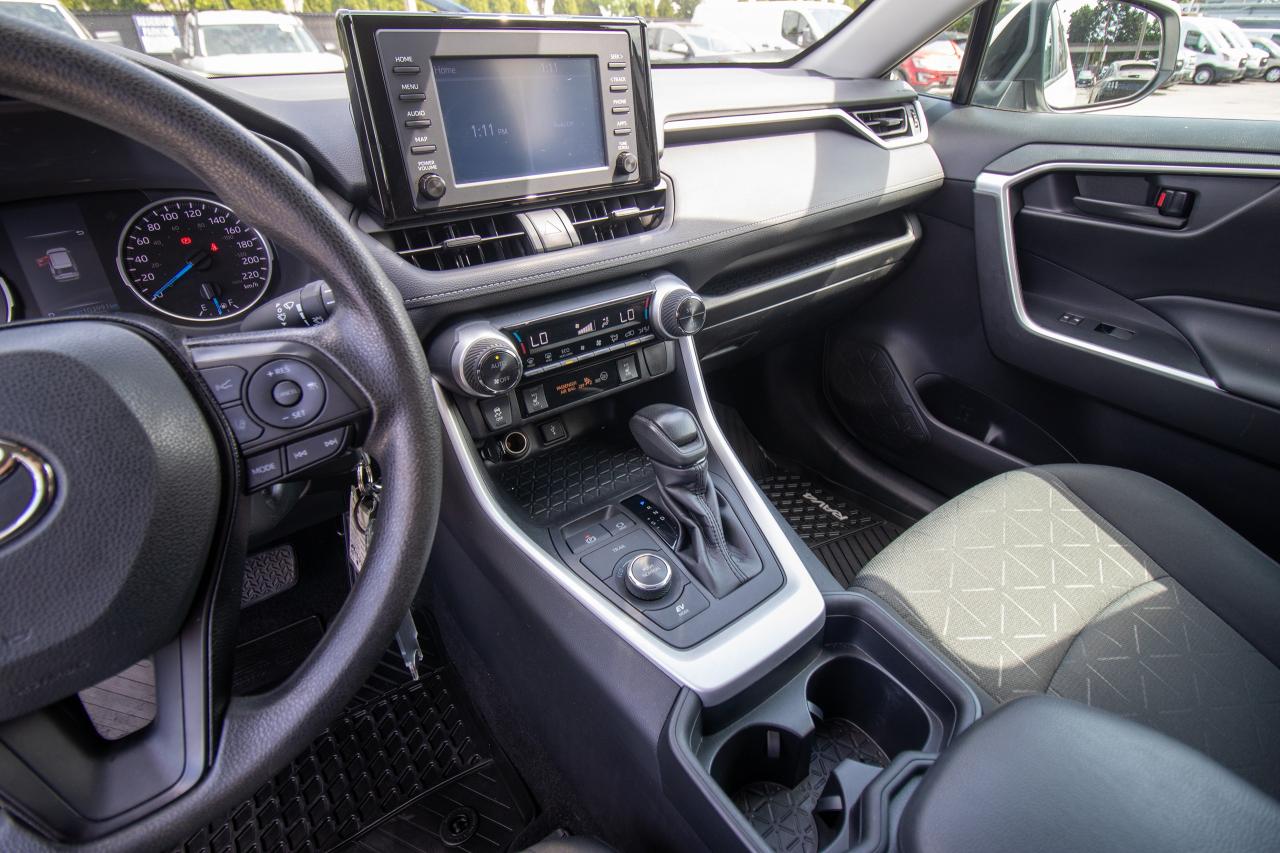 2021 Toyota RAV4 Hybrid LE AWD Photo5