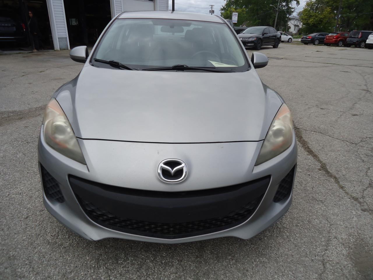 2012 Mazda MAZDA3 4dr Sdn Auto GX - Photo #2