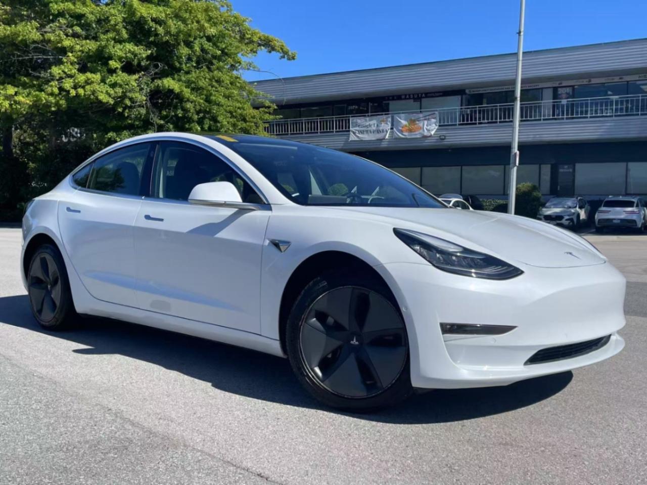 Used 2018 Tesla Model 3 LONG RANGE BATTERY for sale in Richmond, BC