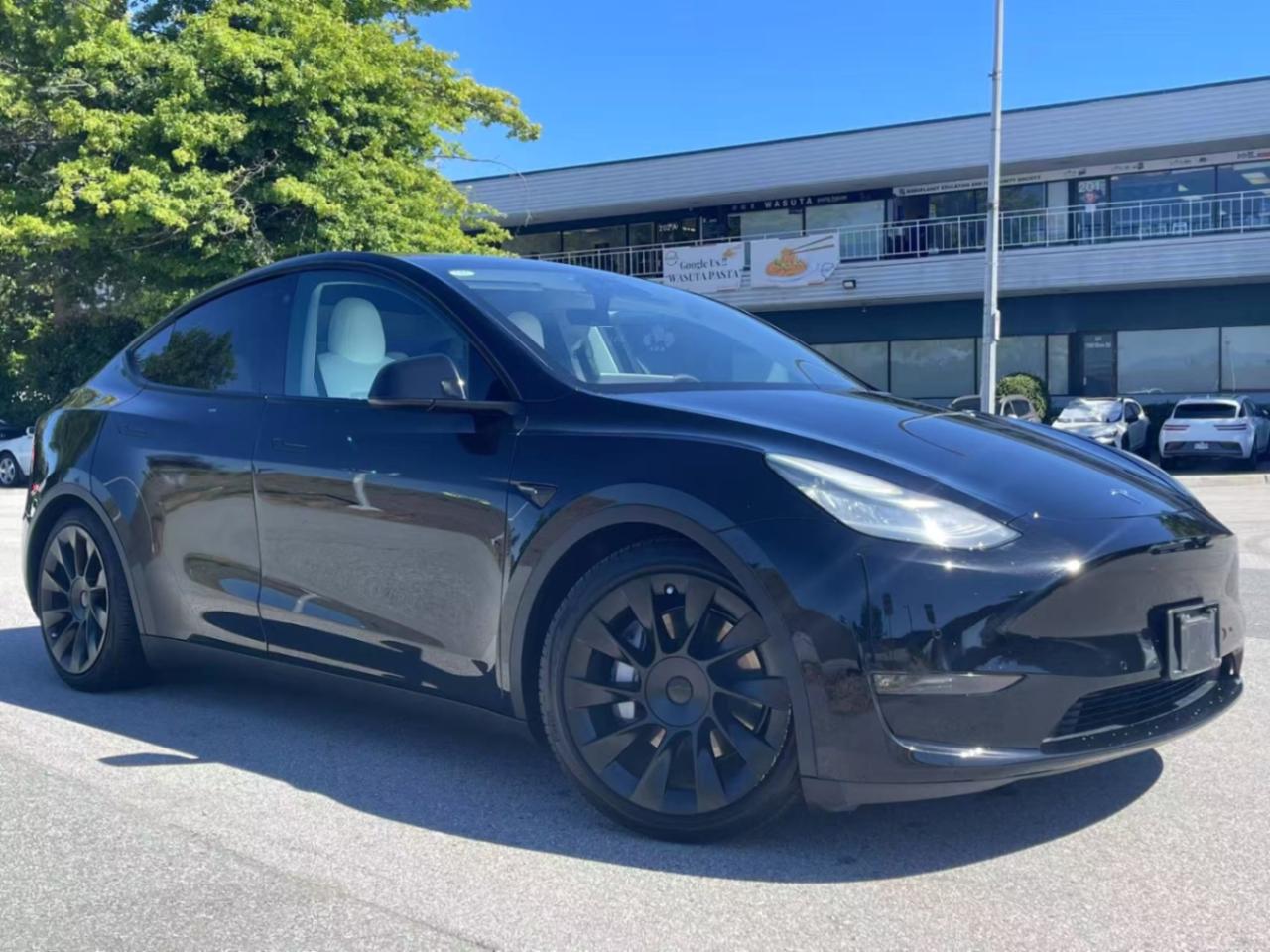Used 2021 Tesla Model Y Long Range AWD for sale in Richmond, BC