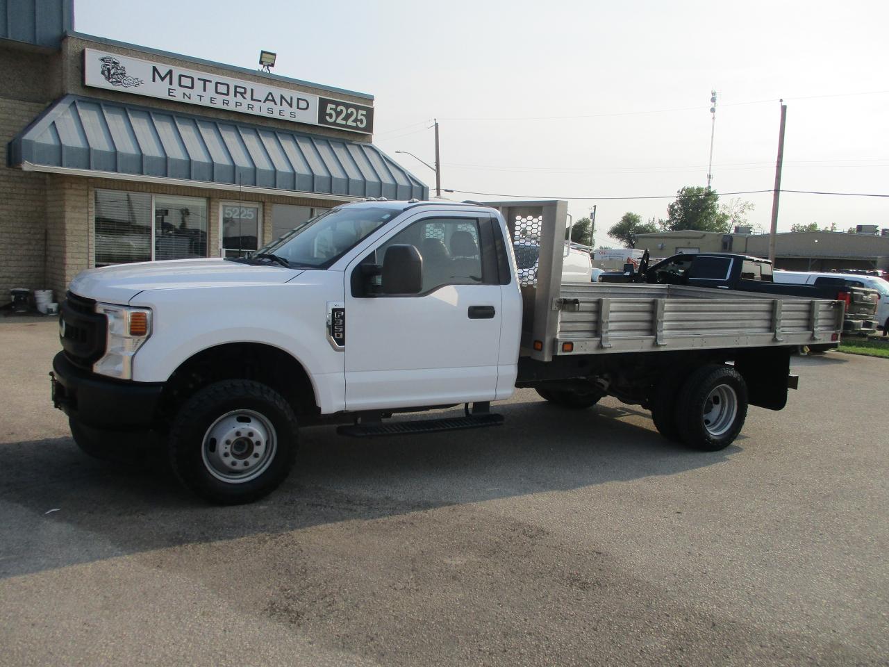 Used 2021 Ford SUPER DUTY F-350 DRW XL for sale in Headingley, MB