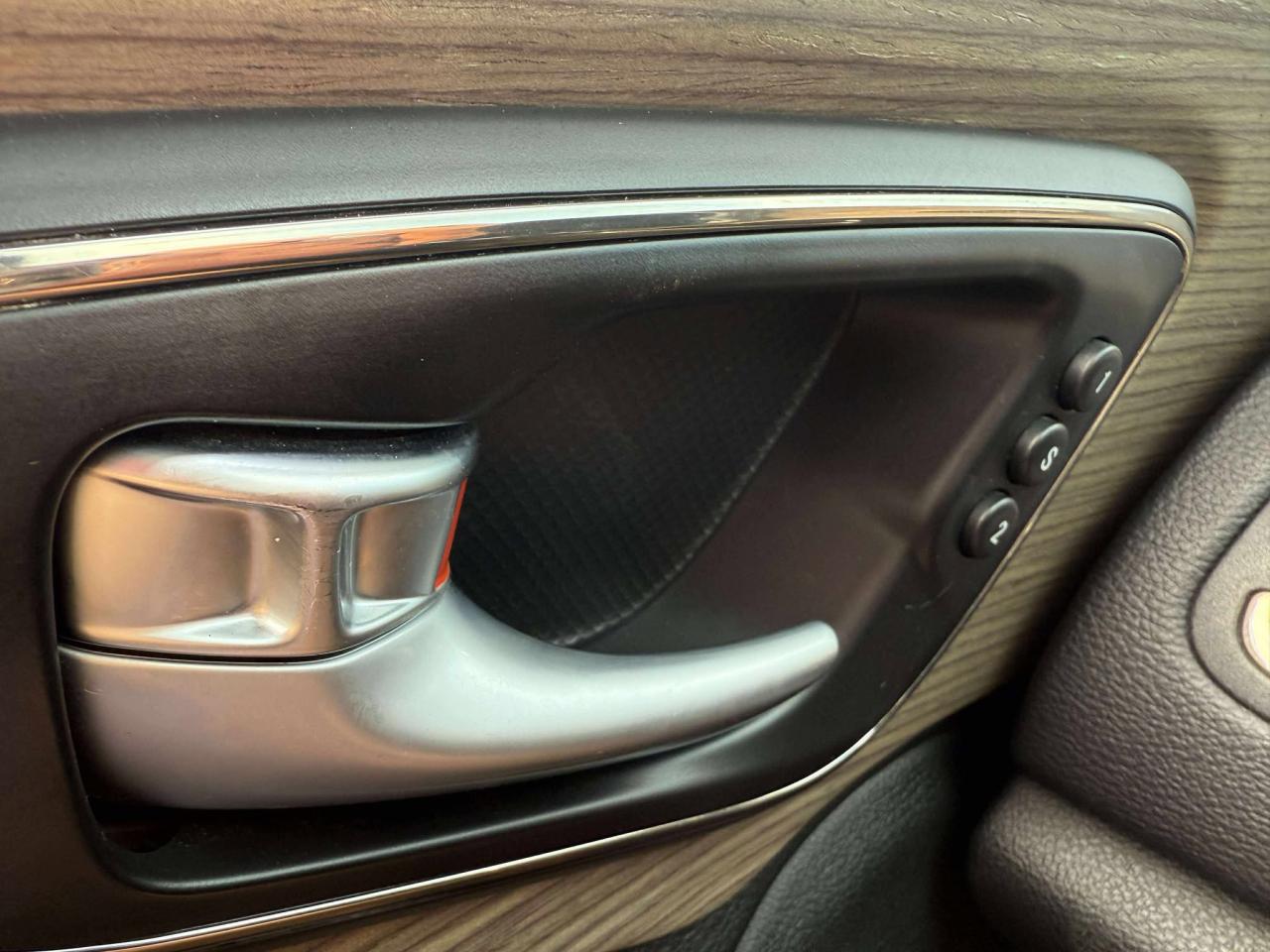 2015 Chrysler 200 4DR SDN C AWD - Photo #11