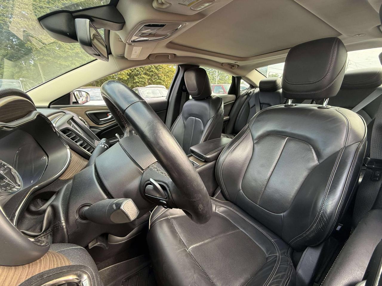 2015 Chrysler 200 4DR SDN C AWD - Photo #10
