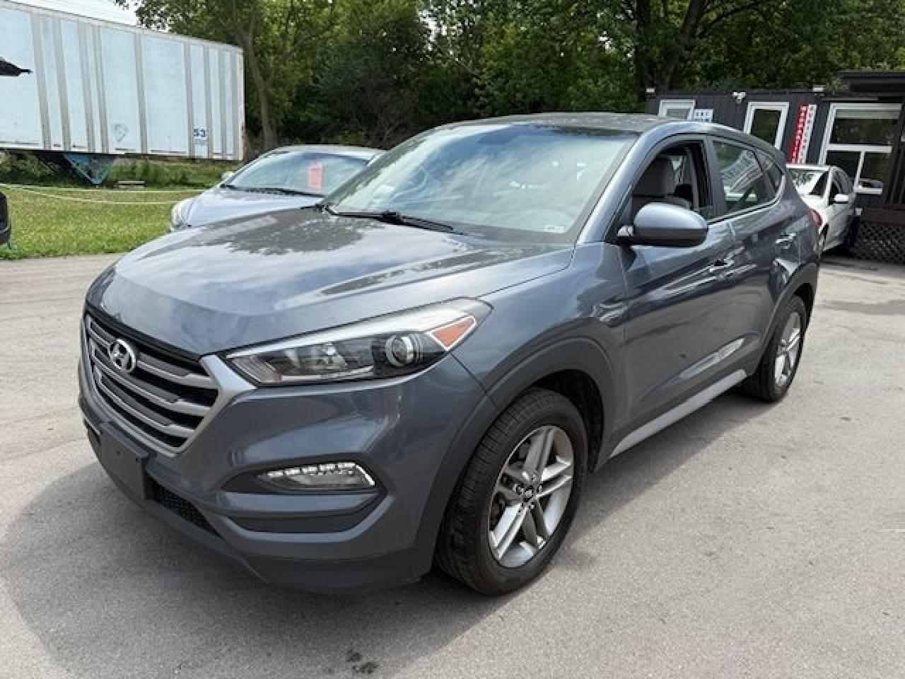 2017 Hyundai Tucson SE - Photo #3